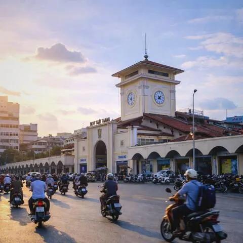 스쿠터를 타고 가이드와 호치민 곳곳을 누비는 투어 (호치민)