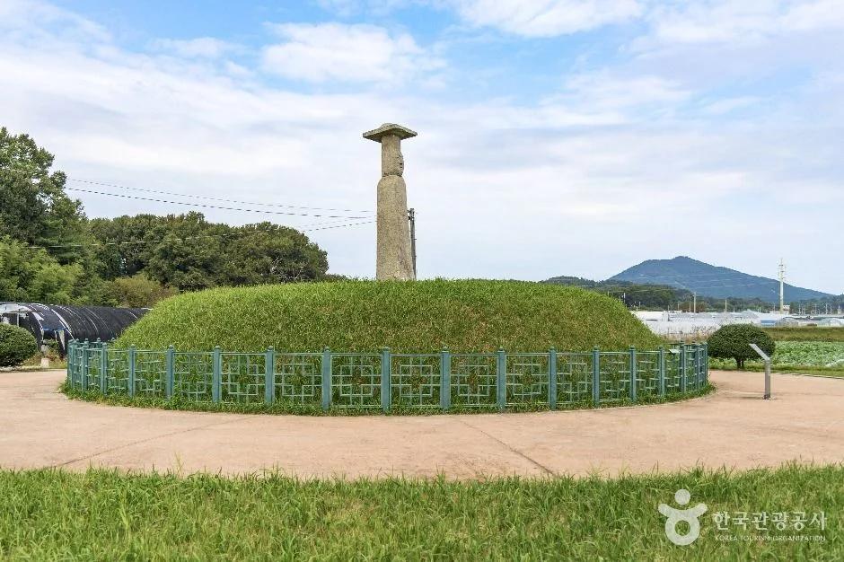 1000년의 시간을 거슬러 오다"... 전북 익산시, 거대한 석조여래입상과의 만남