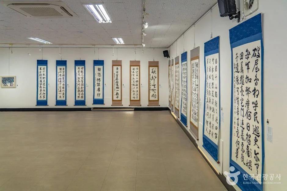 여기가 박물관이야 도서관이야?"... 영암문화원, 영암군 역사를 품은 복합문화공간