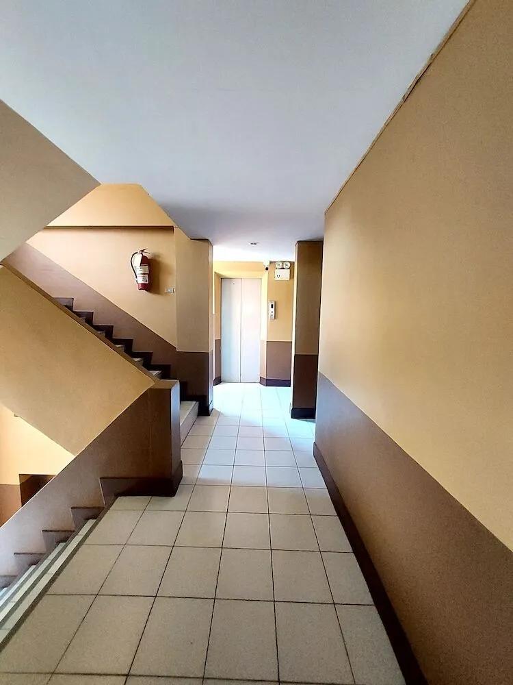 트래블러 인 호텔