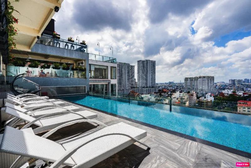 디 어라이벌스 호텔