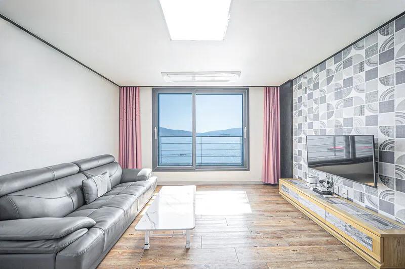 창원 별빛품은바다펜션