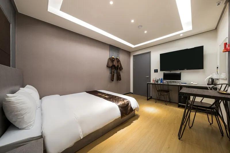 신촌 호텔 서강스테이