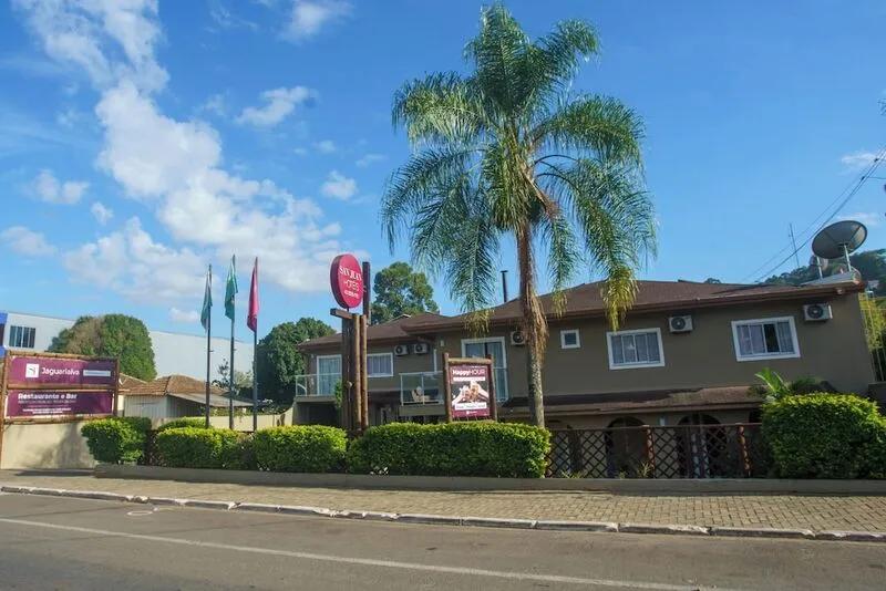 SJ 자구아리아이바 - 산 후안 자구아리아이바