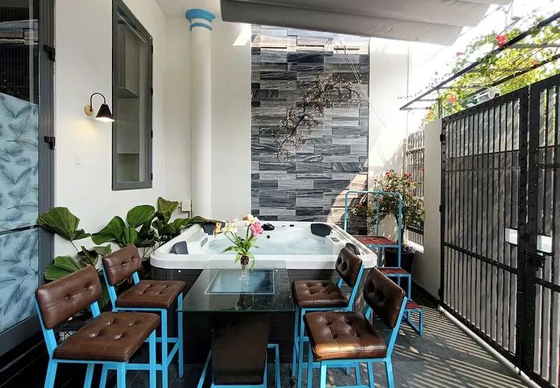 아로마 미케 비치