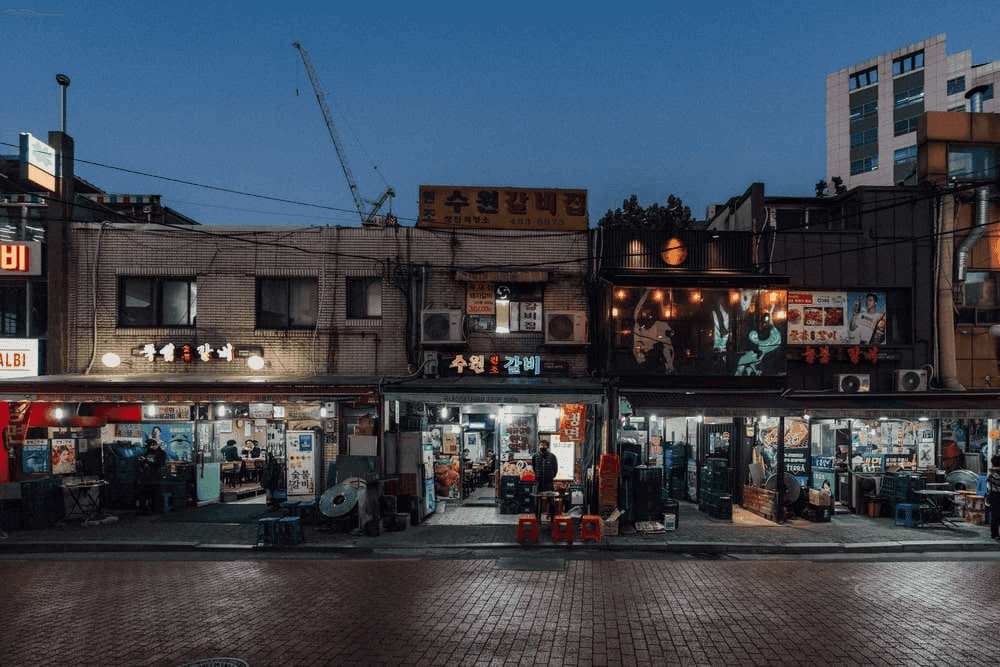 서울에서 꼭 가봐야 할 먹자골목 투어 BEST 4! 숨은 맛집과 전통의 향연