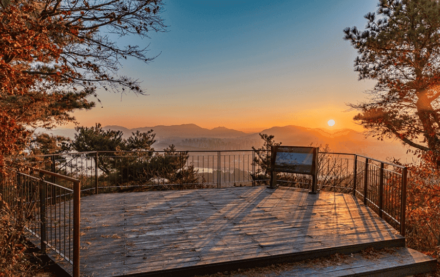 “이 가을, 놓치면 후회할걸?”… 서울 근교 등산 코스 BEST 4 추천!