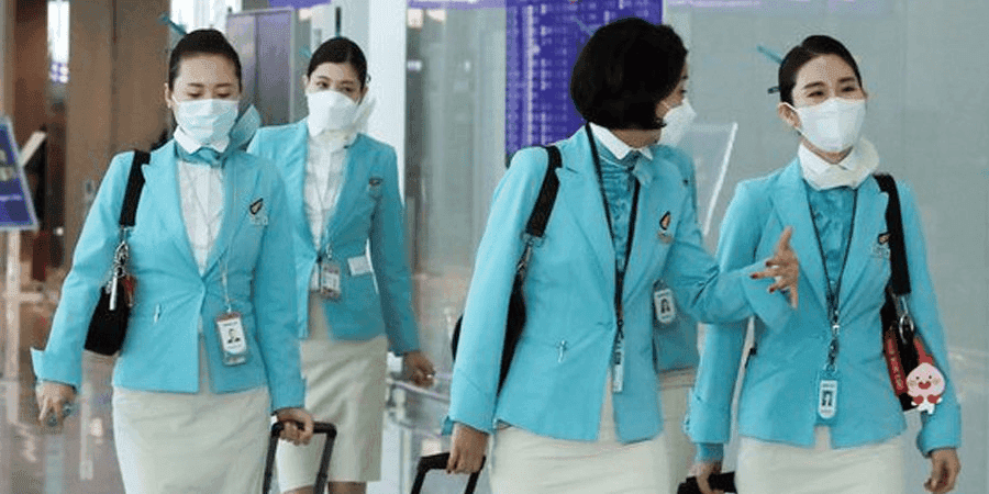 승무원 유니폼, 보기엔 멋있지만 실제로는? 승객들이 몰랐던 불편한 진실