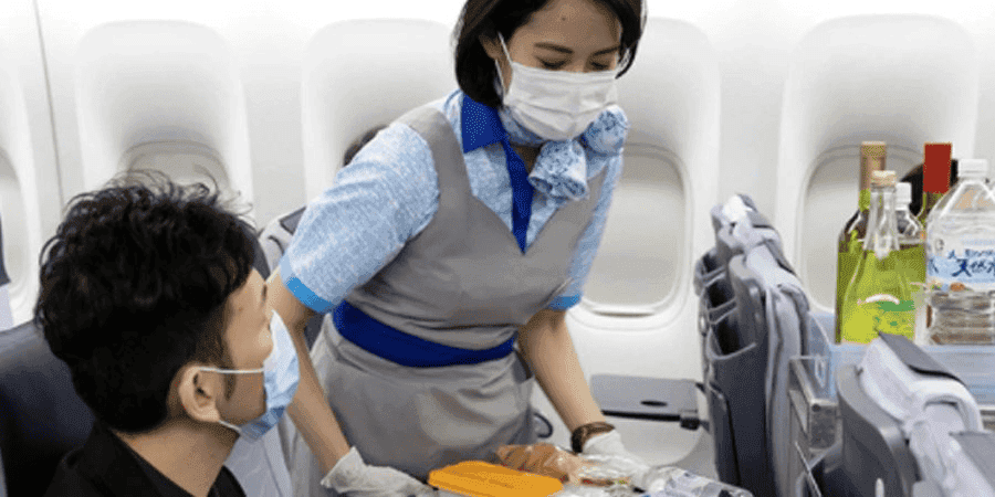 역대급 기내 진상, 2분마다 반복한 황당한 행동은?