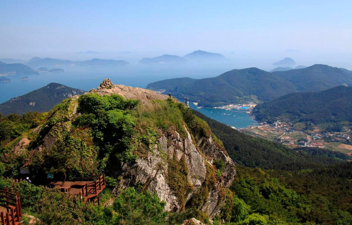 놓치면 아쉬운 2024년 새해 첫 햇살, 경상도 일출 명소 두 곳