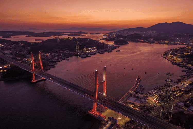 절대 놓칠 수 없는 여수 밤바다! 1박2일로 완벽 정복하는 방법