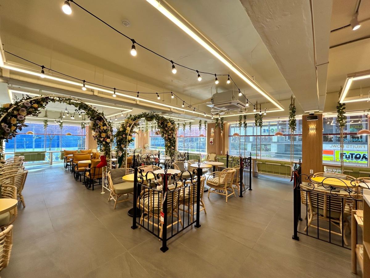 세월이 흘러도 여전한 캔모아, 과일 빙수와 무제한 토스트