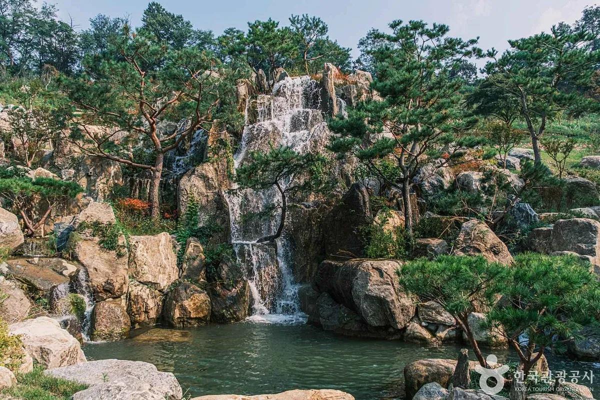 가족과 함께 즐기는 화사한 봄나들이, 아산 피나클랜드로 떠나요