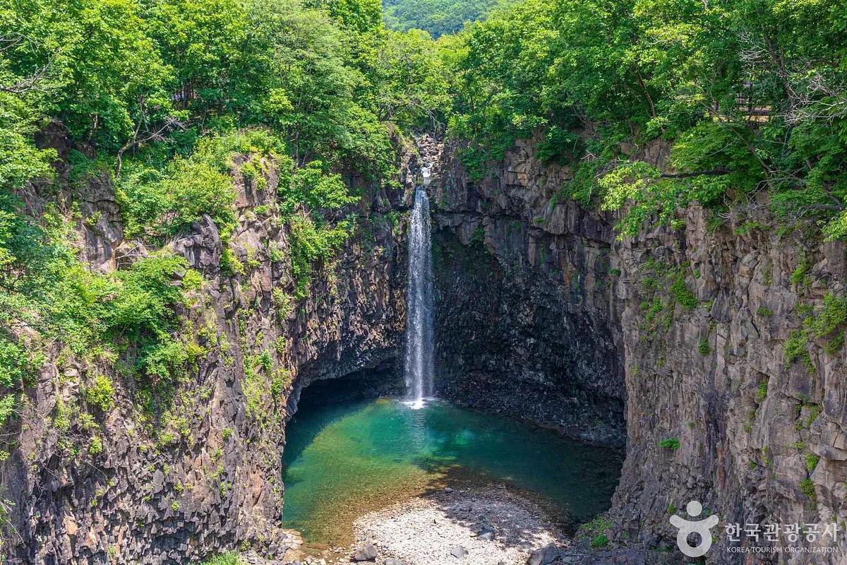 폭포 소리와 선사 유적이 어우러진 곳, 연천으로 떠나는 1시간 코스