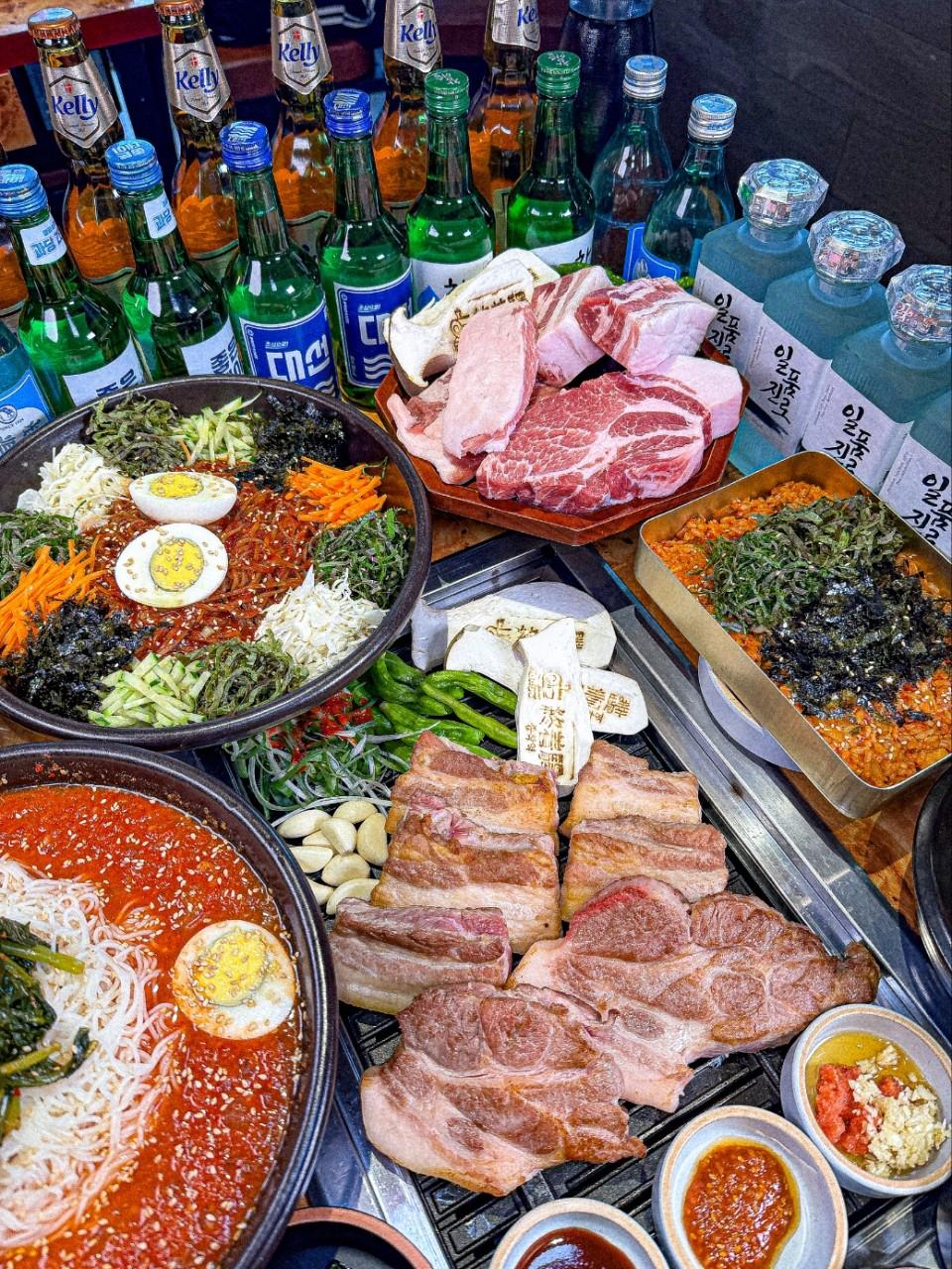 청라 삼겹살 맛집 ‘종착역’, 기차 타고 떠나는 고기 여행
