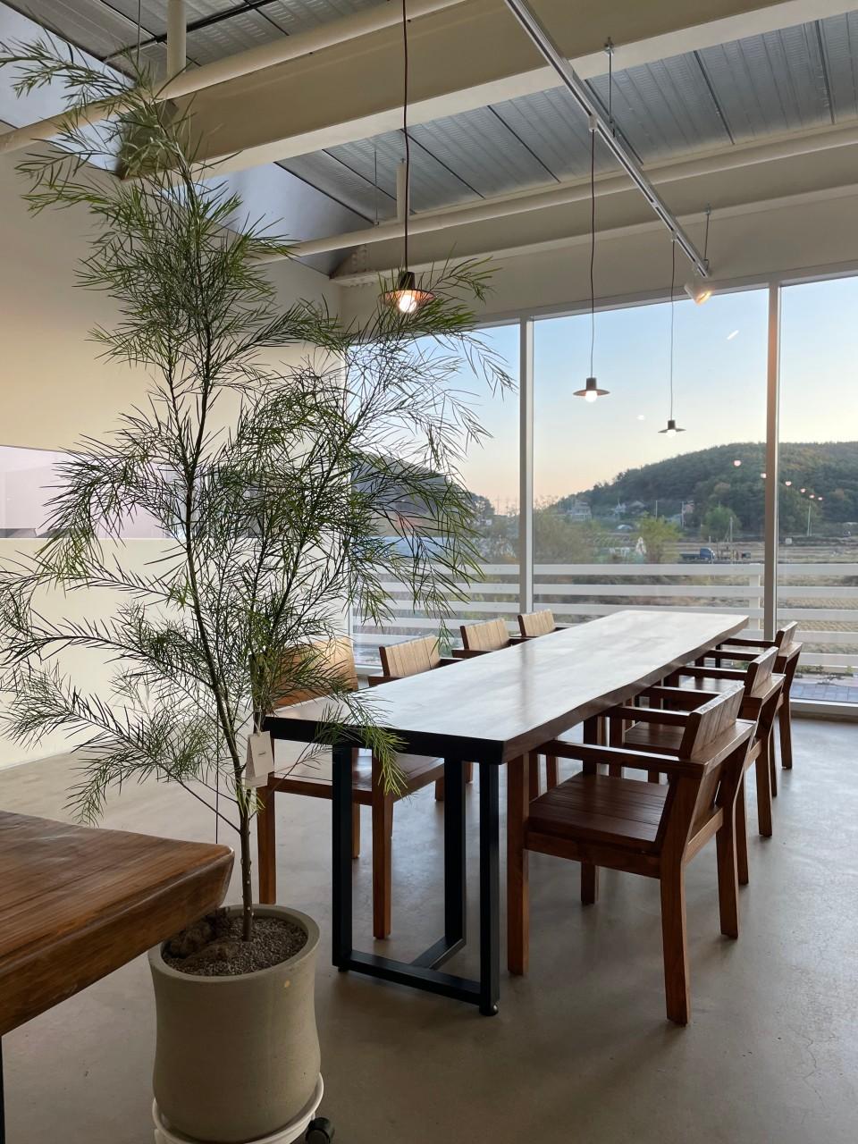 한식 디저트 카페 영종 시루케이크, 전통의 맛을 품은 공간