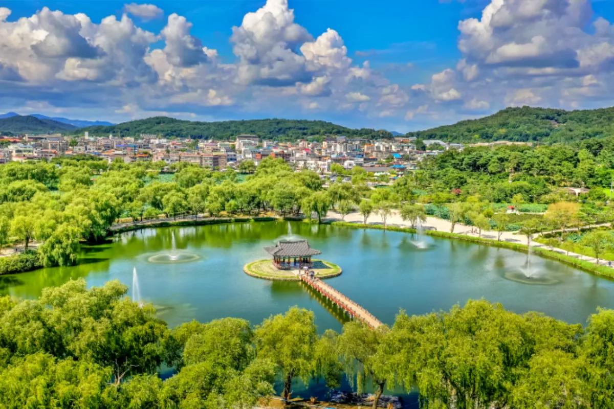 “무료로 즐기는 1,500년 전 백제”… 가족 손잡고 떠나는 추억여행