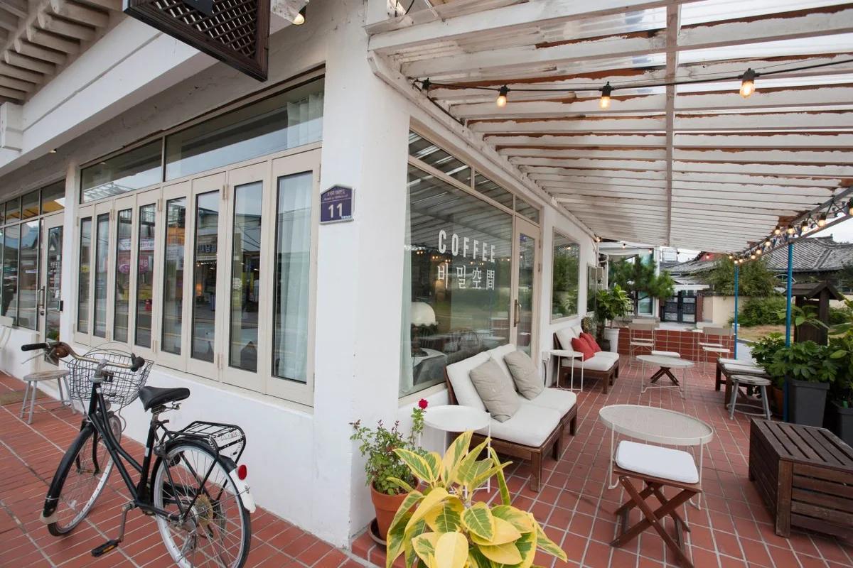 경주 카페 BEST 5, 고즈넉한 겨울 풍경과 함께 즐기는 따뜻한 커피 한 잔