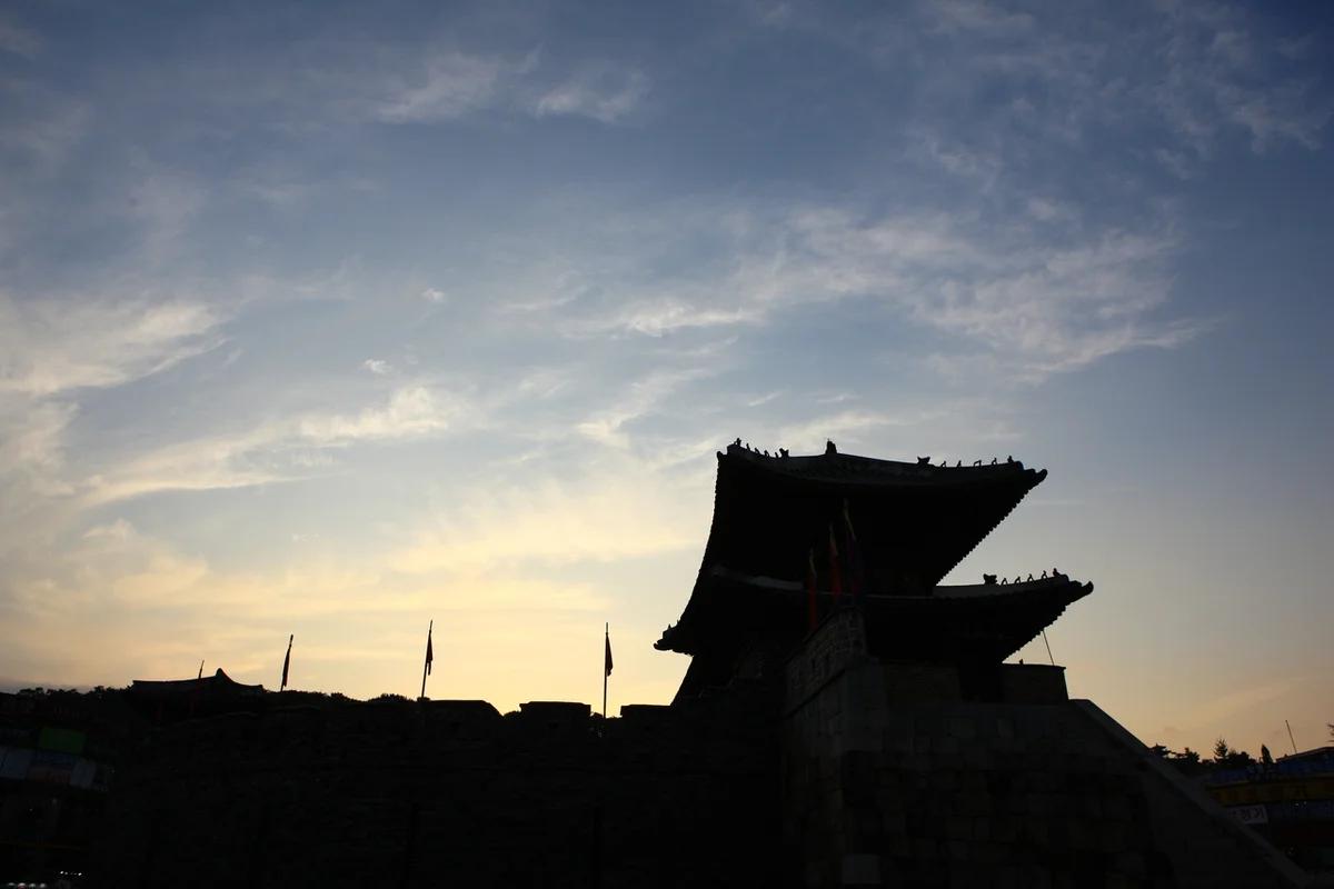 수원 팔달문 BEST 5, 겨울밤을 밝히는 역사와 낭만의 향연