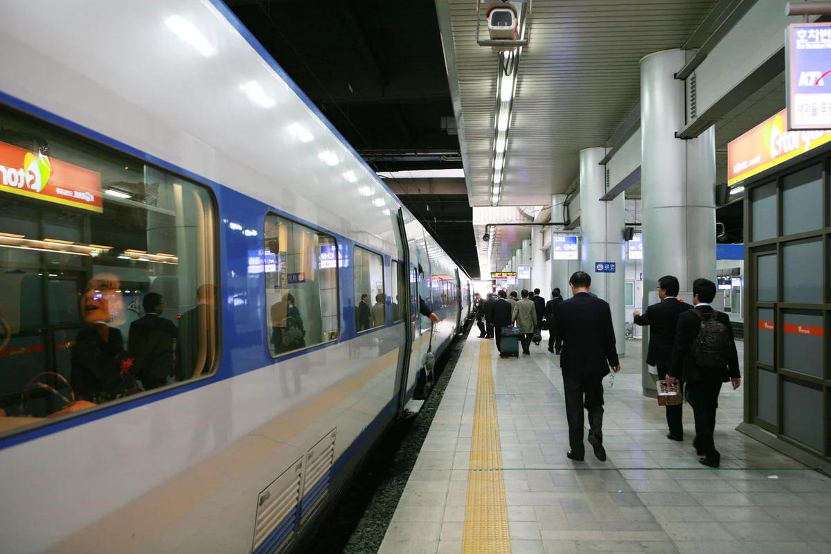 서울 기차역 어디가 좋을까? 겨울 낭만 가득한 서울역 & 용산역 주변 명소 BEST 5