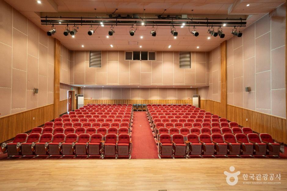 숨겨진 보석, 1년 내내 무료 전시라니?"... 경상남도 함안군, 함안문화원 상설 전시실