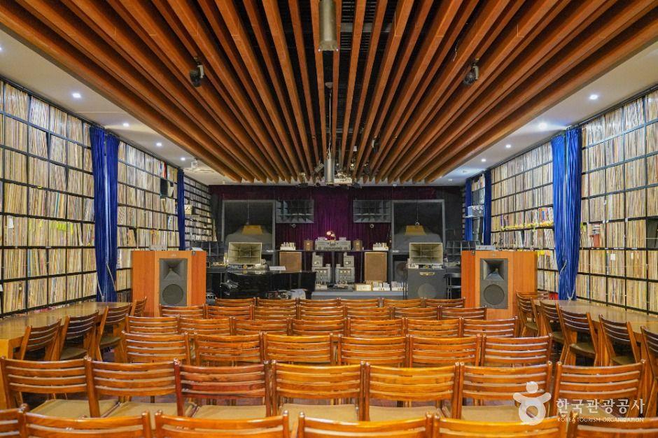 리홀뮤직갤러리