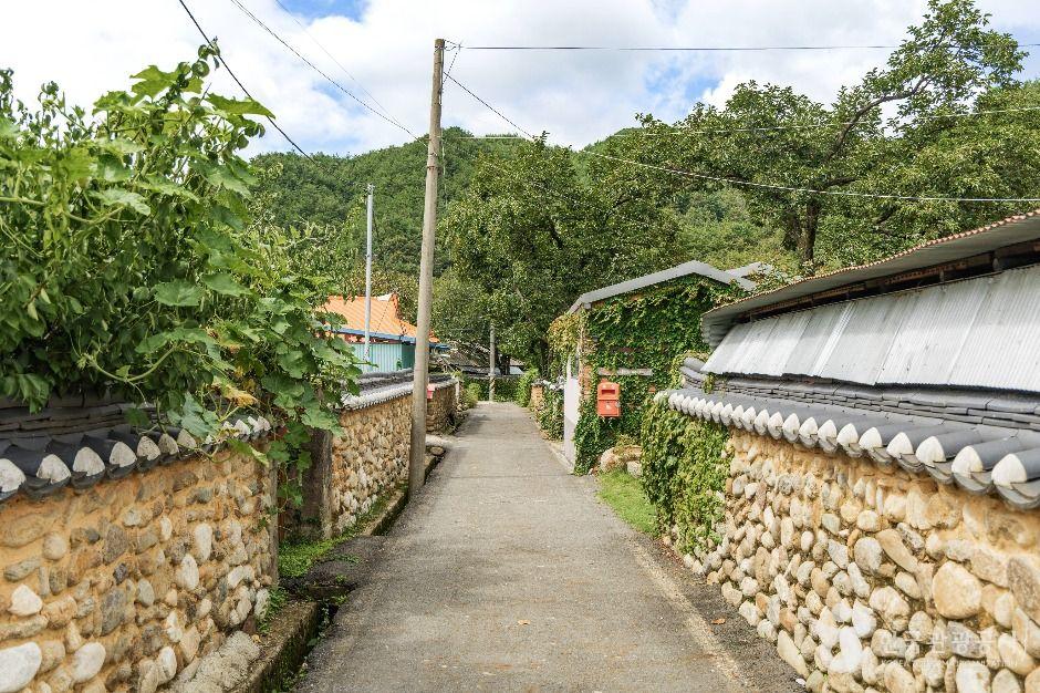 무주 지전마을 옛 담장