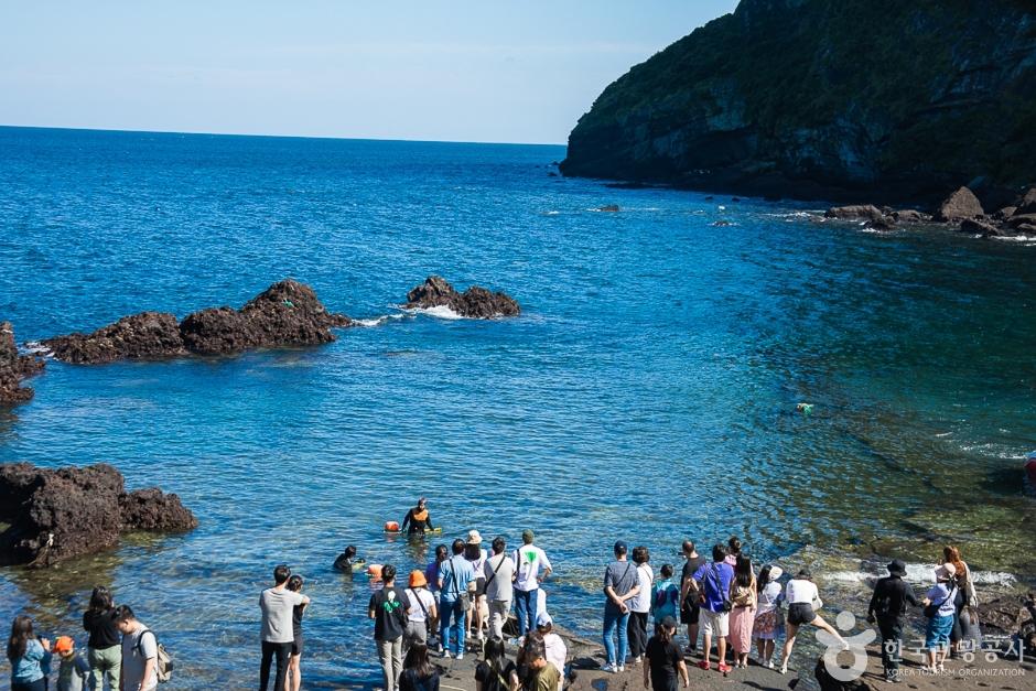 성산포 해녀물질공연장