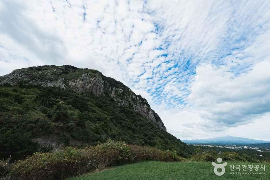 제주 서귀포 산방산