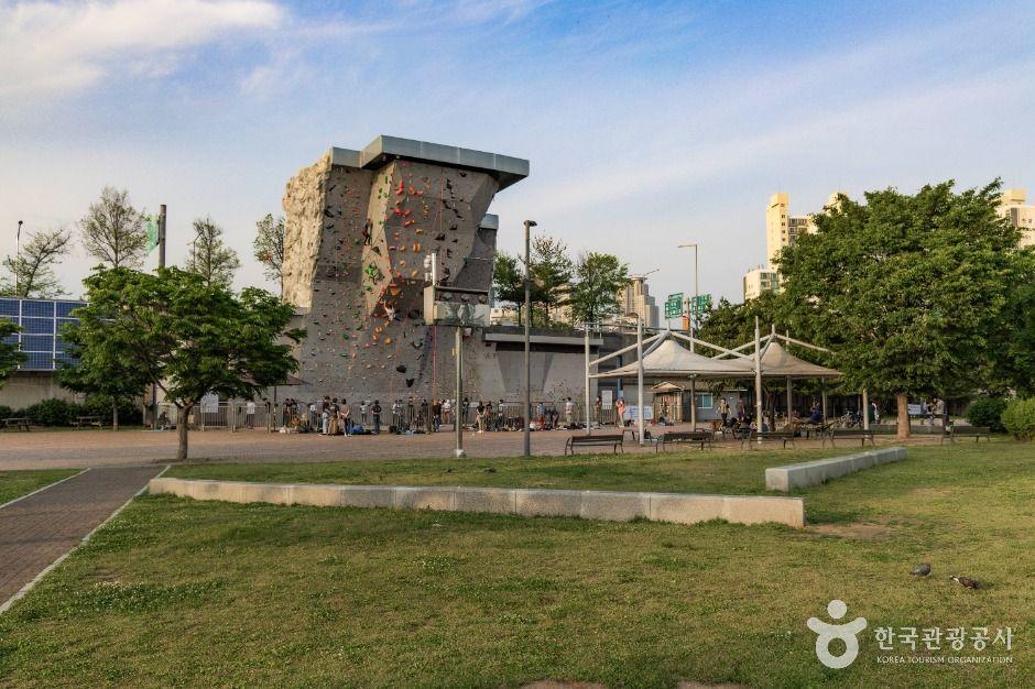 뚝섬한강공원 벽천마당