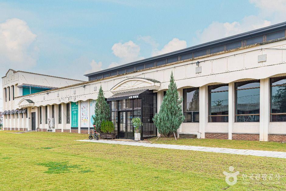 복합문화지구 누에