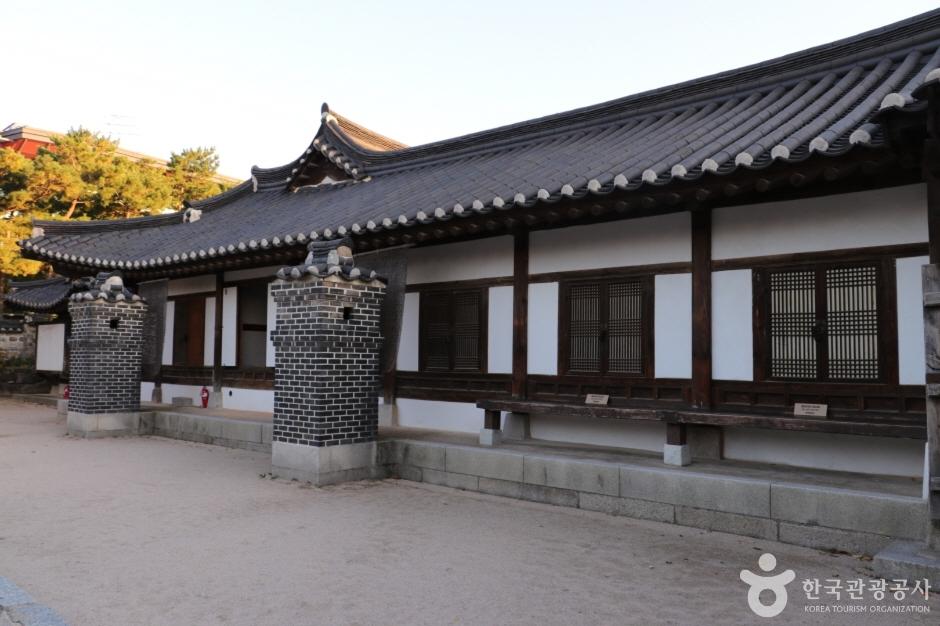 관훈동 민씨 가옥 (구 부마도위박영효가옥)