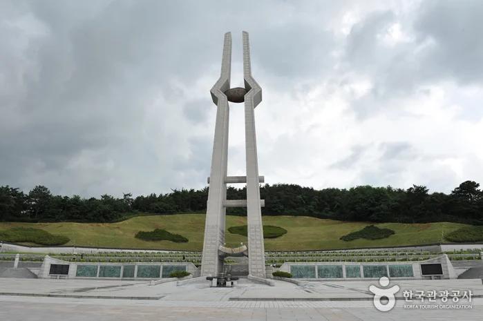 한정판 수제 디저트, 한 달에 딱 4일만?"... 광주 북구 유한회사더담희, 달콤한 미식 여행