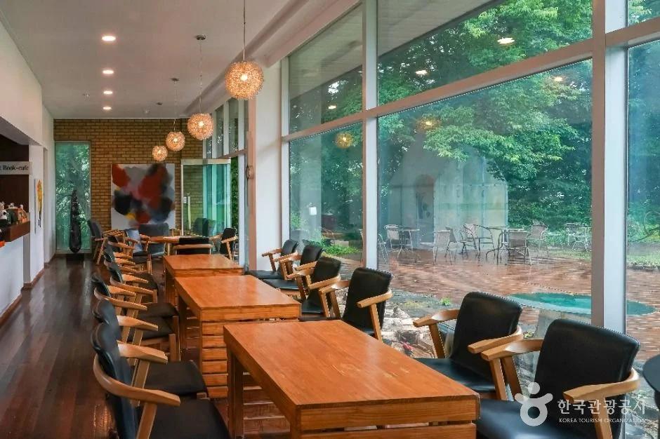 창원 마산현대미술관, 관람료와 주변 맛집 정보