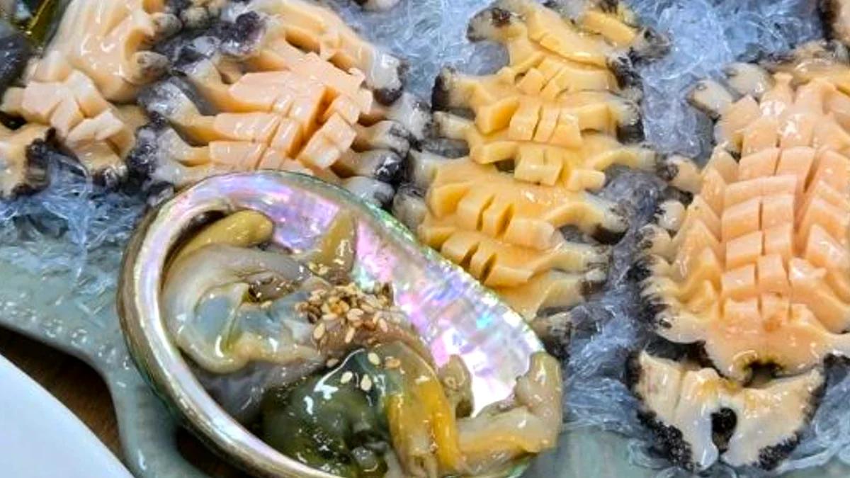 진도 바다 통째로 담았네?"... 현지인이 극찬한 전복구이·물회 맛집 2곳