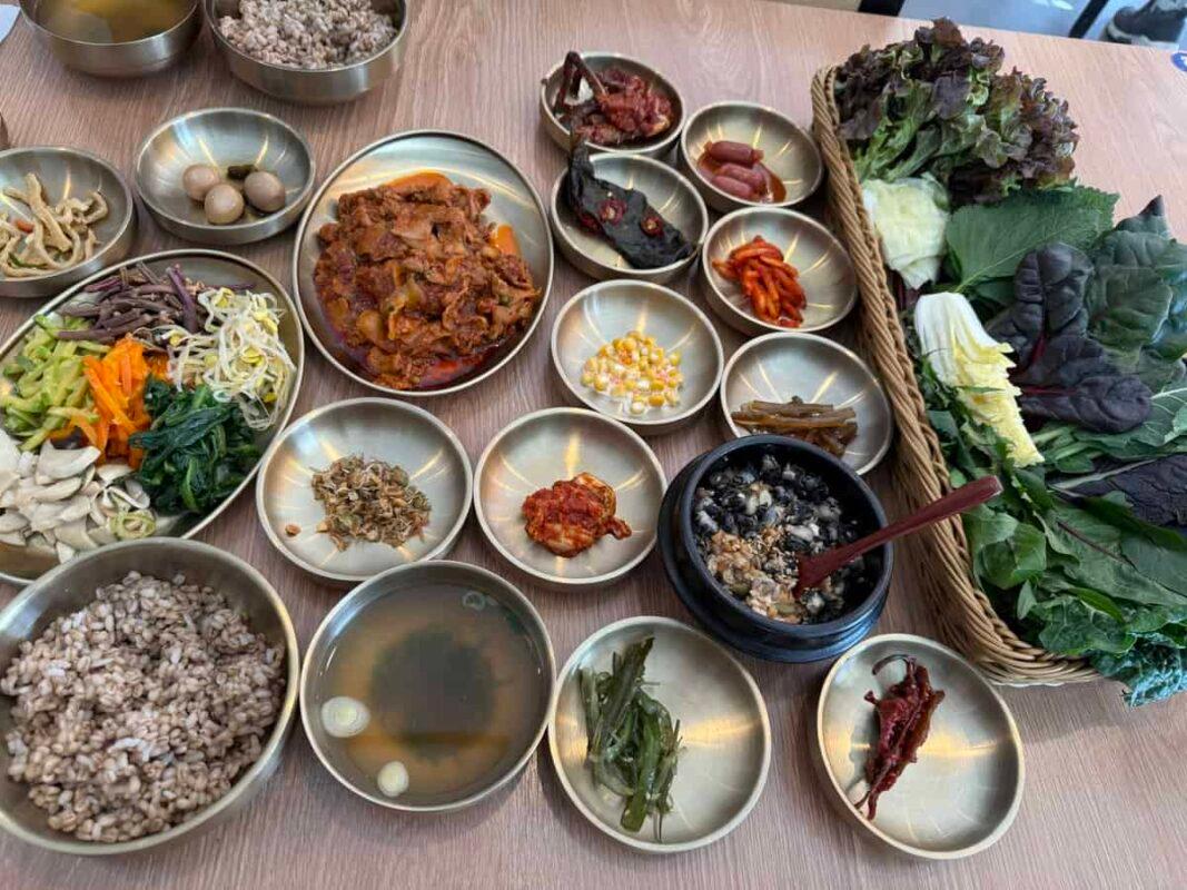 영종도 가성비 맛집, 무한리필 한정식 천년집에서 만나는 푸짐한 한상