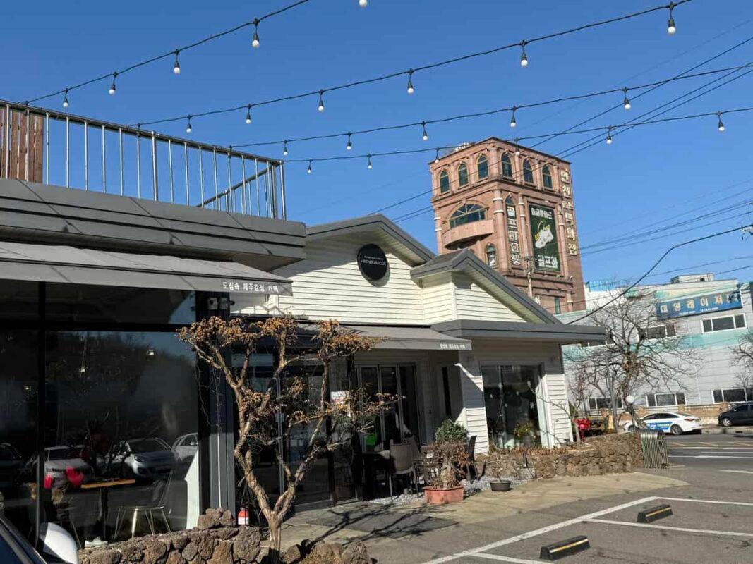 도심 속에서 만나는 제주 감성, 랑데자뷰 – 분위기 좋은 카페 데이트 코스로 추천