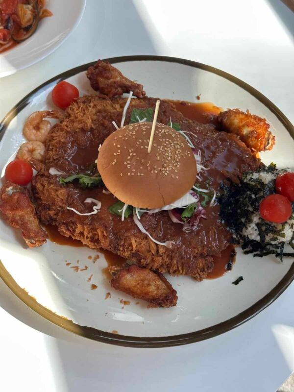 공룡이 살아 있는 김포 대형카페 수산공원, 겨울방학 아이와 함께 알루달루 왕돈까스까지 즐기기