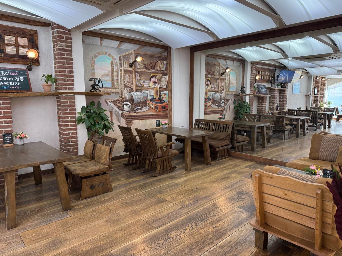 부평 바베큐광장 속 감성 카페, 화덕에 구운 나폴리피자 맛집