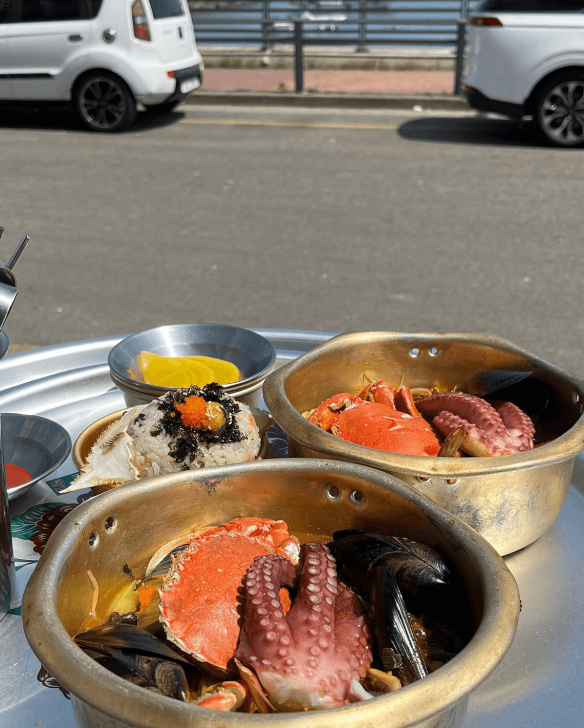 영종도 특별한 한끼, 오션뷰에서 즐기는 해물라면 바다앞 라면집