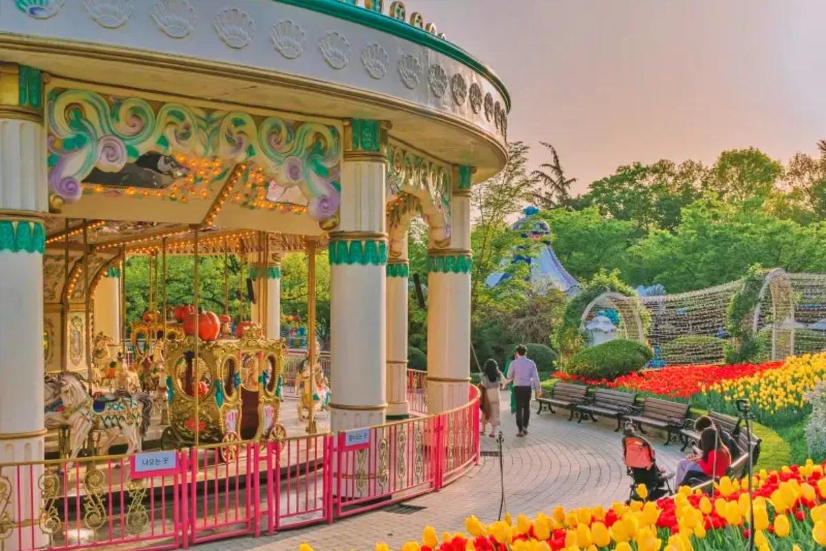 “연인·아이와 봄 나들이”… 대구 이월드 튤립 축제 여행지 추천