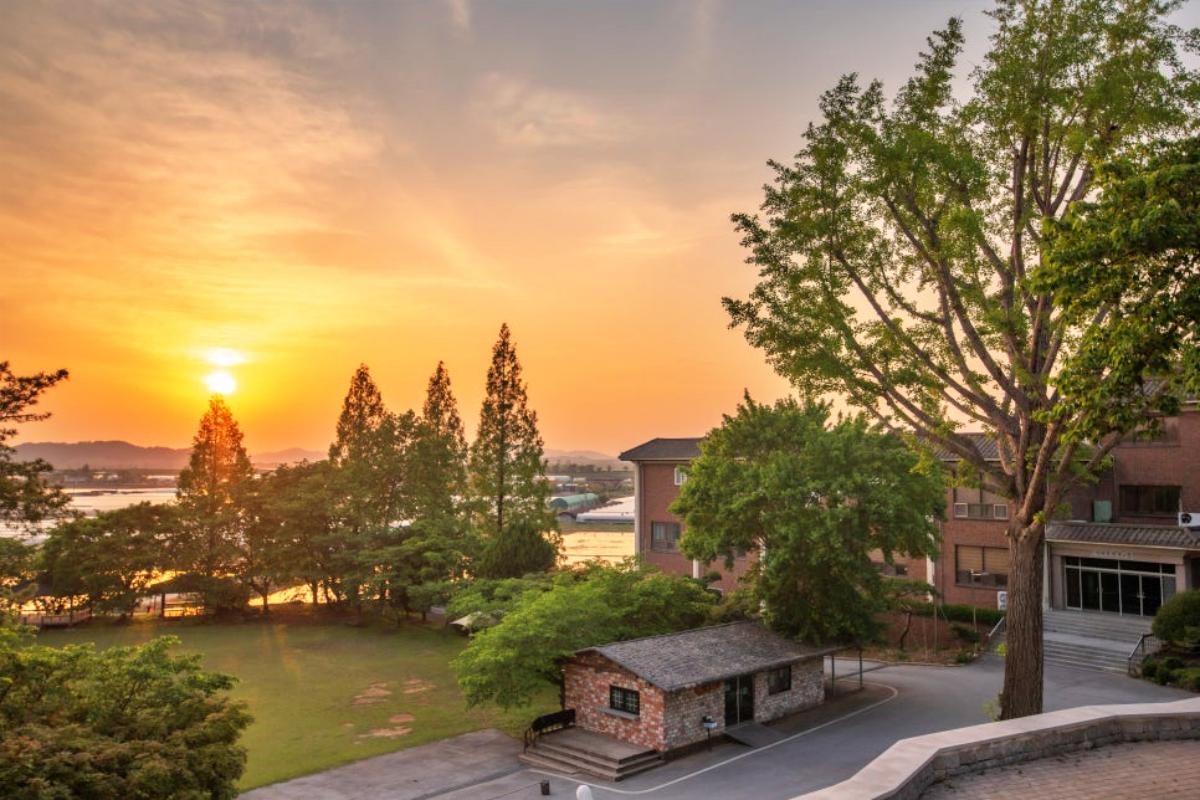 “성당에서 일몰을?”… 익산 나바위성당 석양 감상 명소